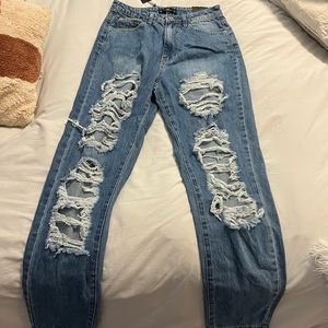 High rise mom jeans - “Riot” - Missguided USA - Size 6 USA